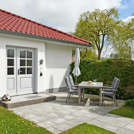 Schoene Im Zentrum Von Ruegen *