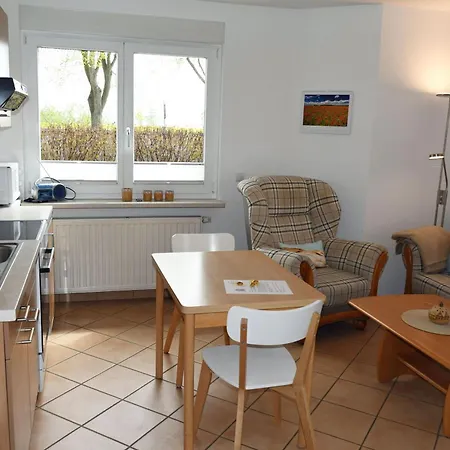 Schoene Im Zentrum Von Ruegen Apartamento