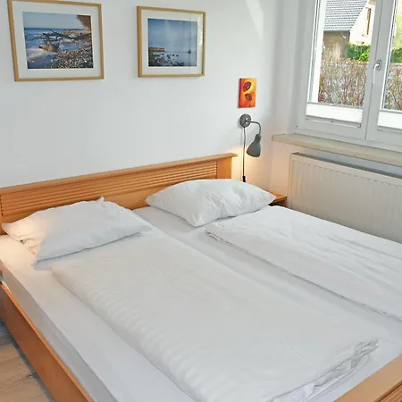 Schoene Im Zentrum Von Ruegen Apartmán Thesenvitz