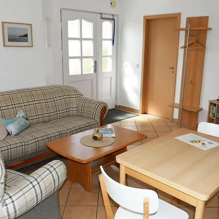 Apartamento Schoene Im Zentrum Von Ruegen Thesenvitz