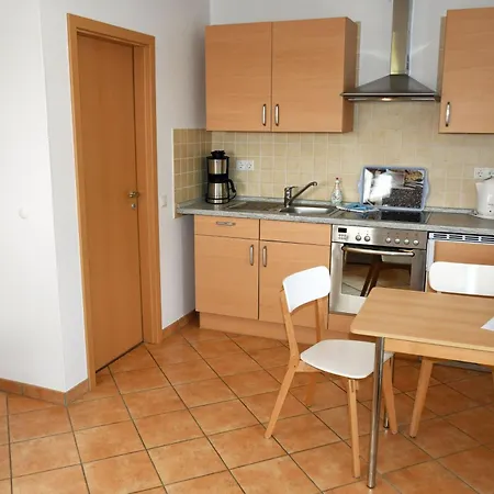 Schoene Im Zentrum Von Ruegen Thesenvitz