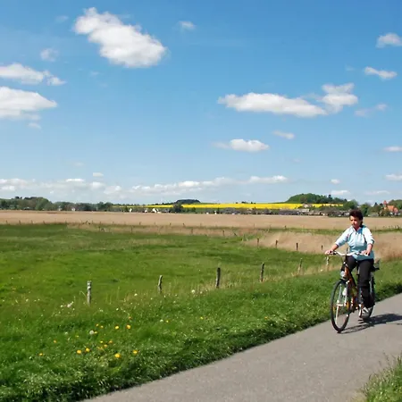 Schoene Im Zentrum Von Ruegen * Thesenvitz