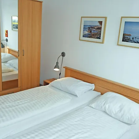 Apartamento Schoene Im Zentrum Von Ruegen Thesenvitz