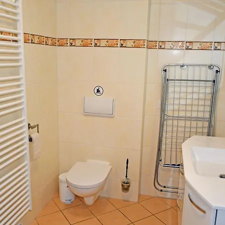 Schoene Im Zentrum Von Ruegen Apartamento